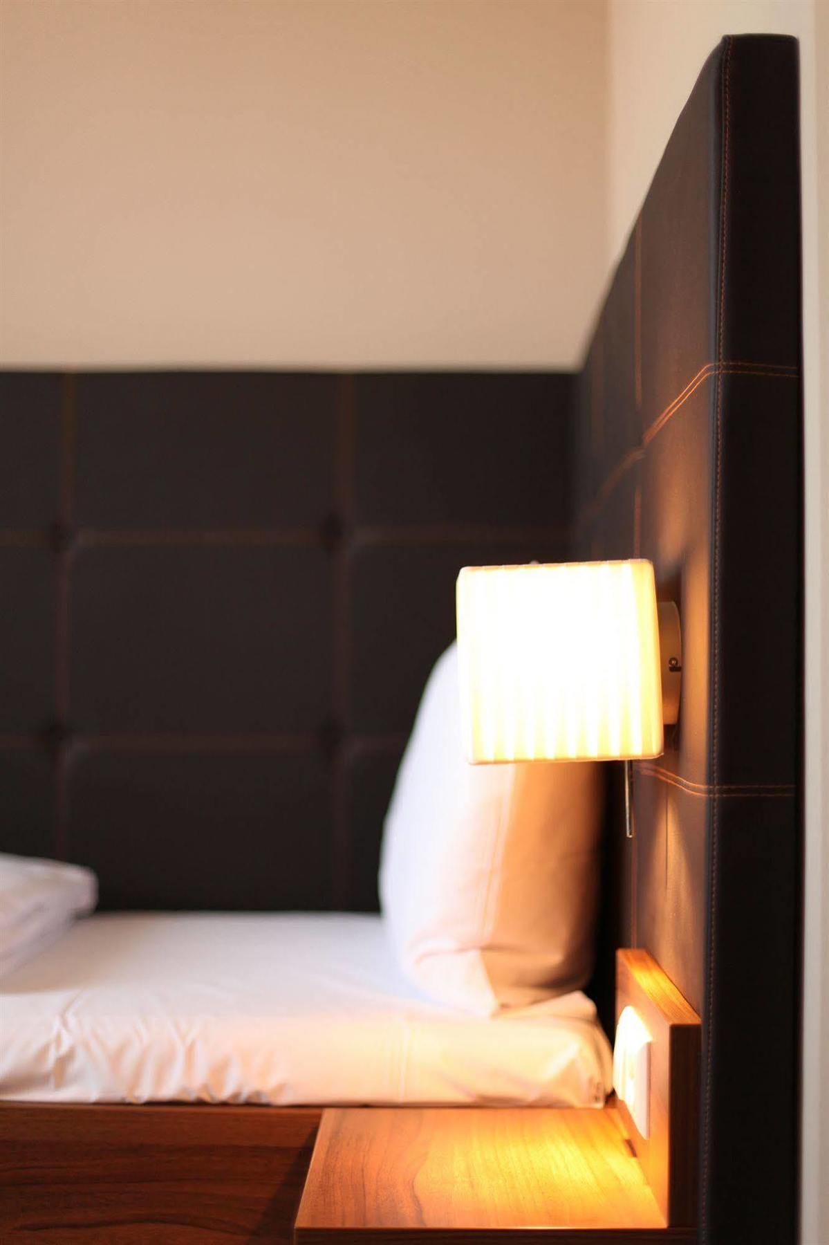 Riku Hotel Ной-Улм Екстериор снимка